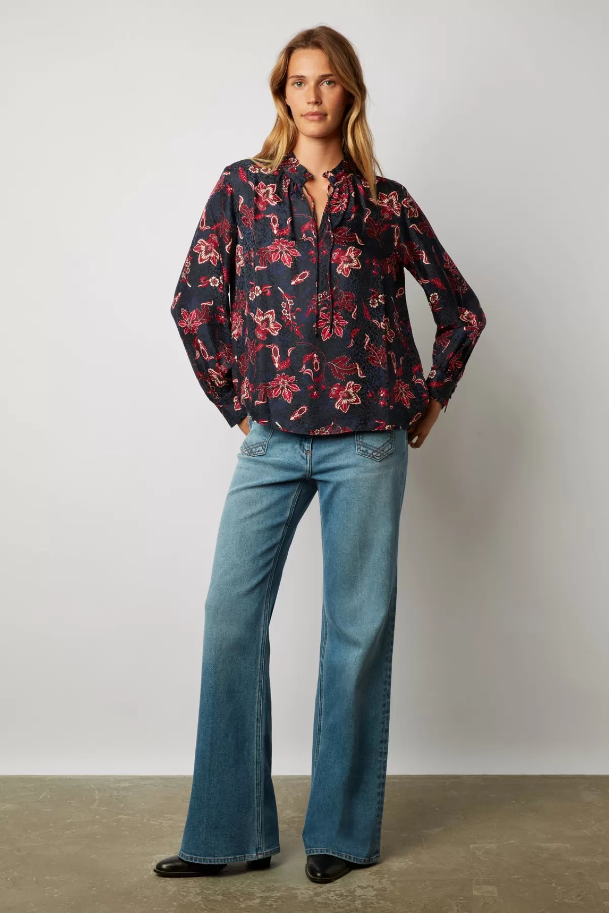 Gerarddarel Blouse satinée imprimé grosses fleurs - CECILE Bleu foncé / Marine-Femme Chemises & Blouses