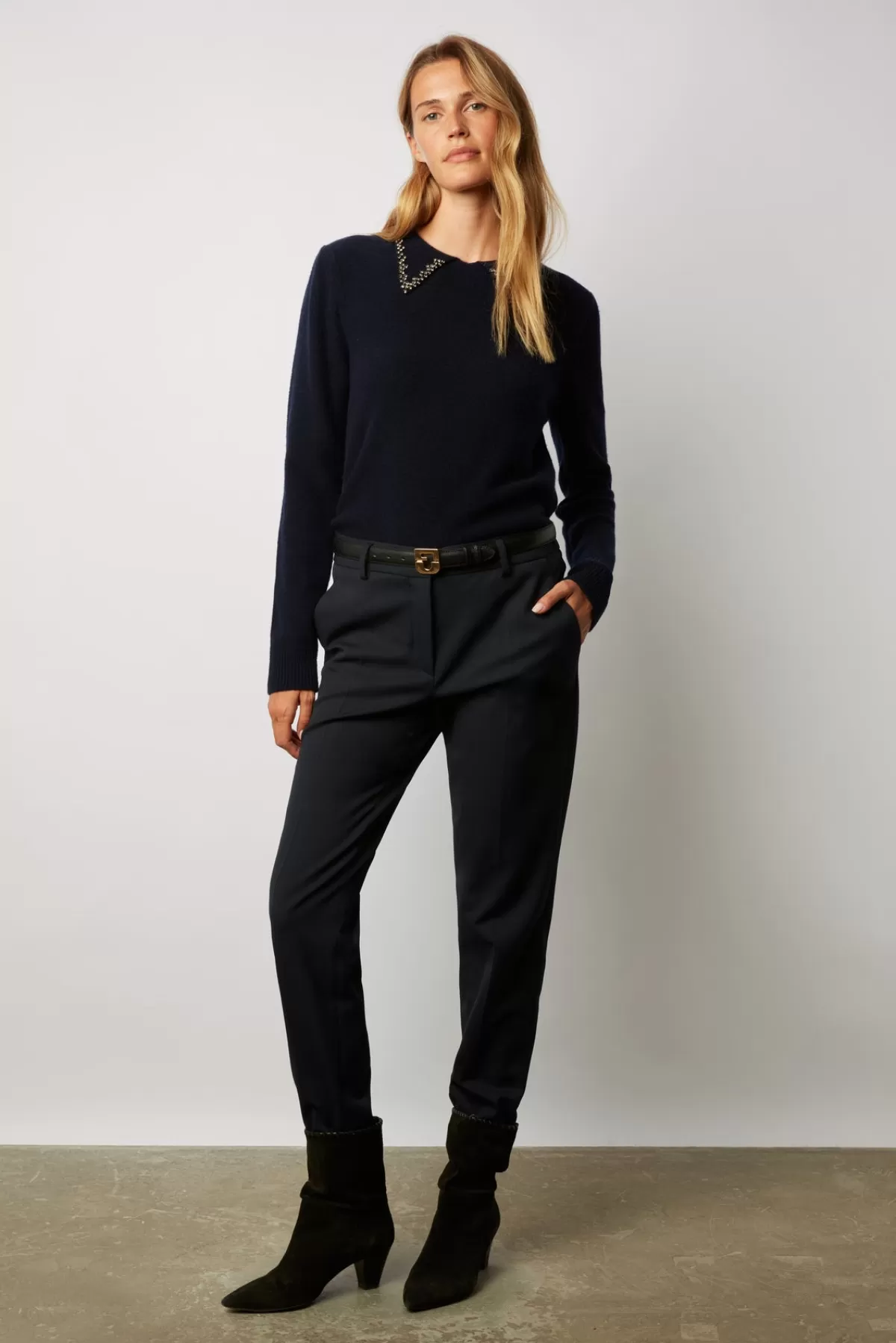 Gerarddarel Pantalon droit 7/8 de tailleur - EMANUELLA Bleu foncé / Marine-Femme Pantalons & Jeans