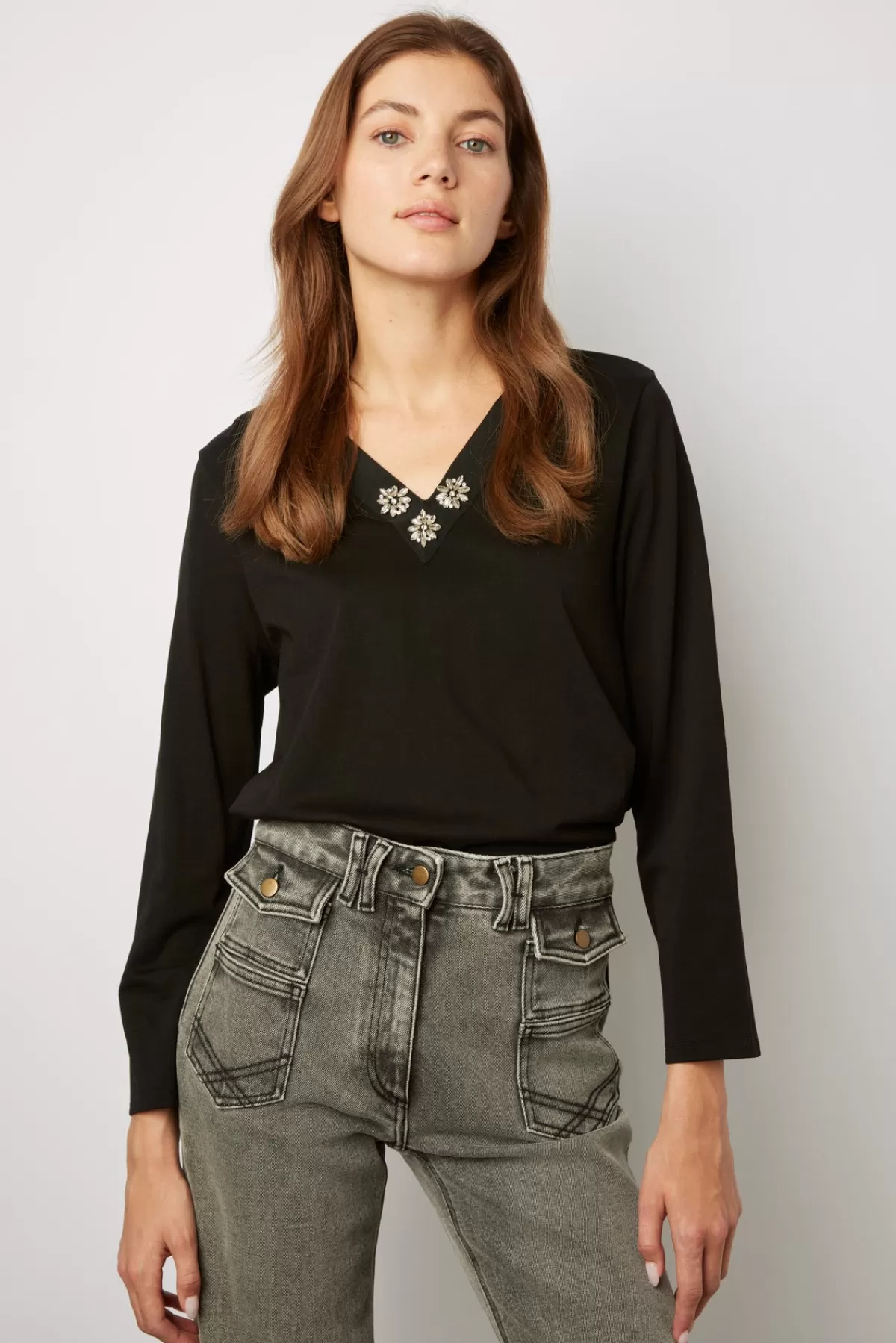 Gerarddarel T-shirt uni au col V décoré de diamants - ARIELLE Noir-Femme Tops & Sweats